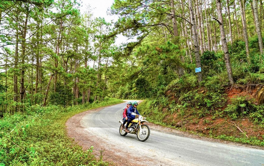 Spectacular route to Mang Den from Quang Ngai by motorbike